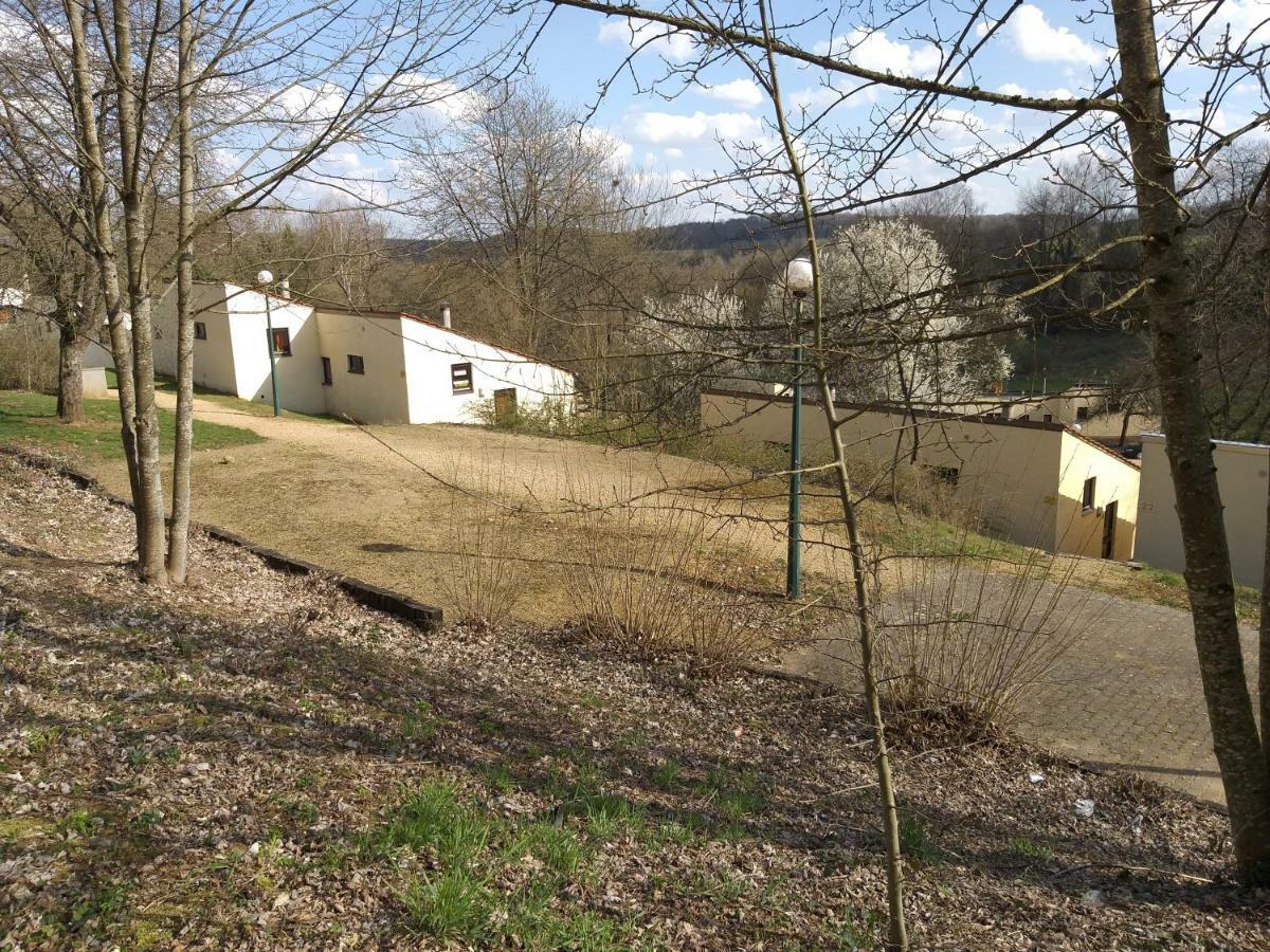 Bungalows Du Lac De Rabais 비르통 외부 사진