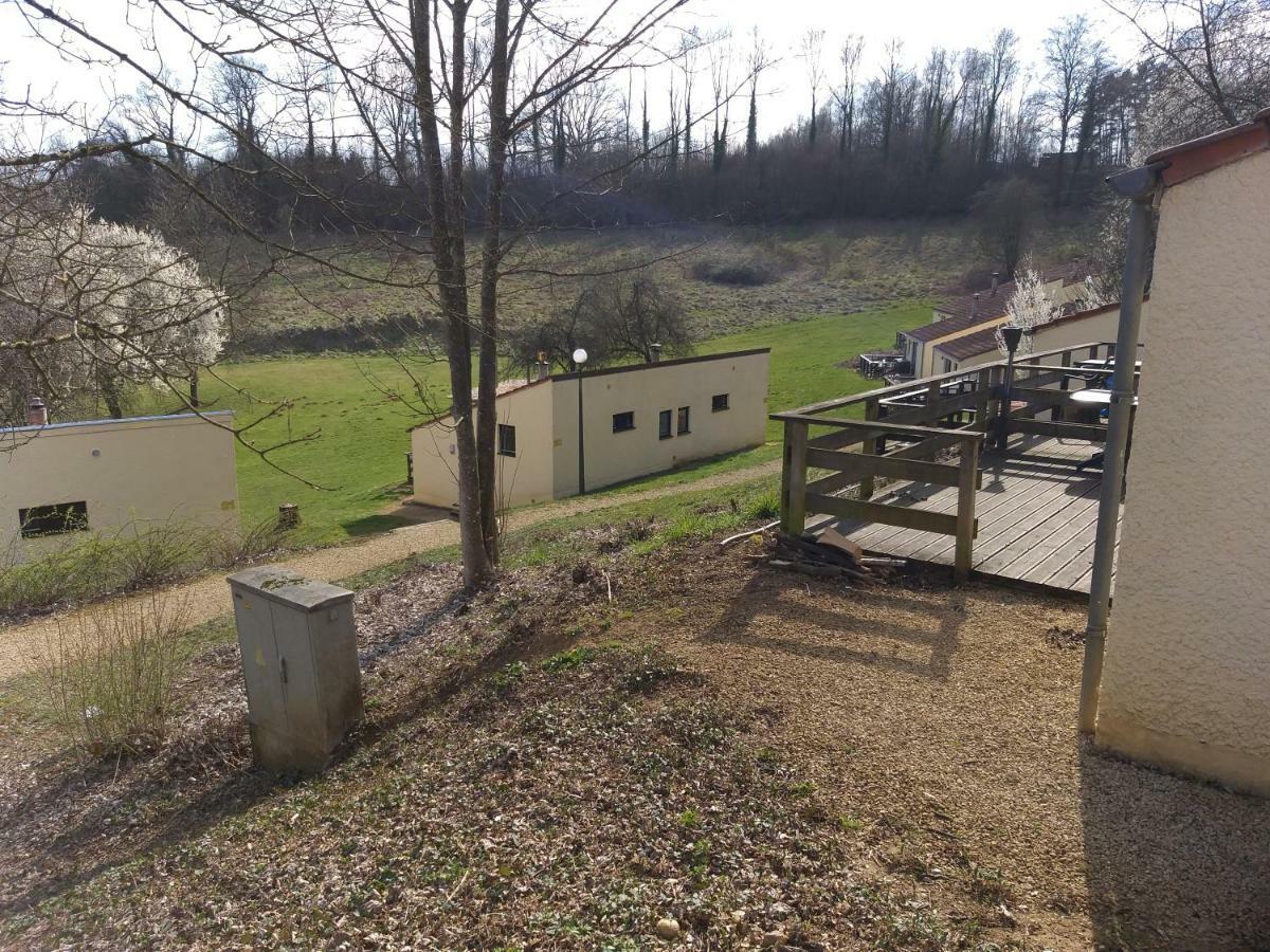 Bungalows Du Lac De Rabais 비르통 외부 사진