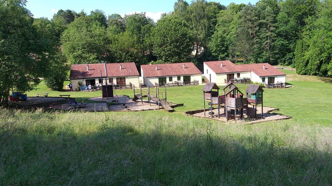 Bungalows Du Lac De Rabais 비르통 외부 사진